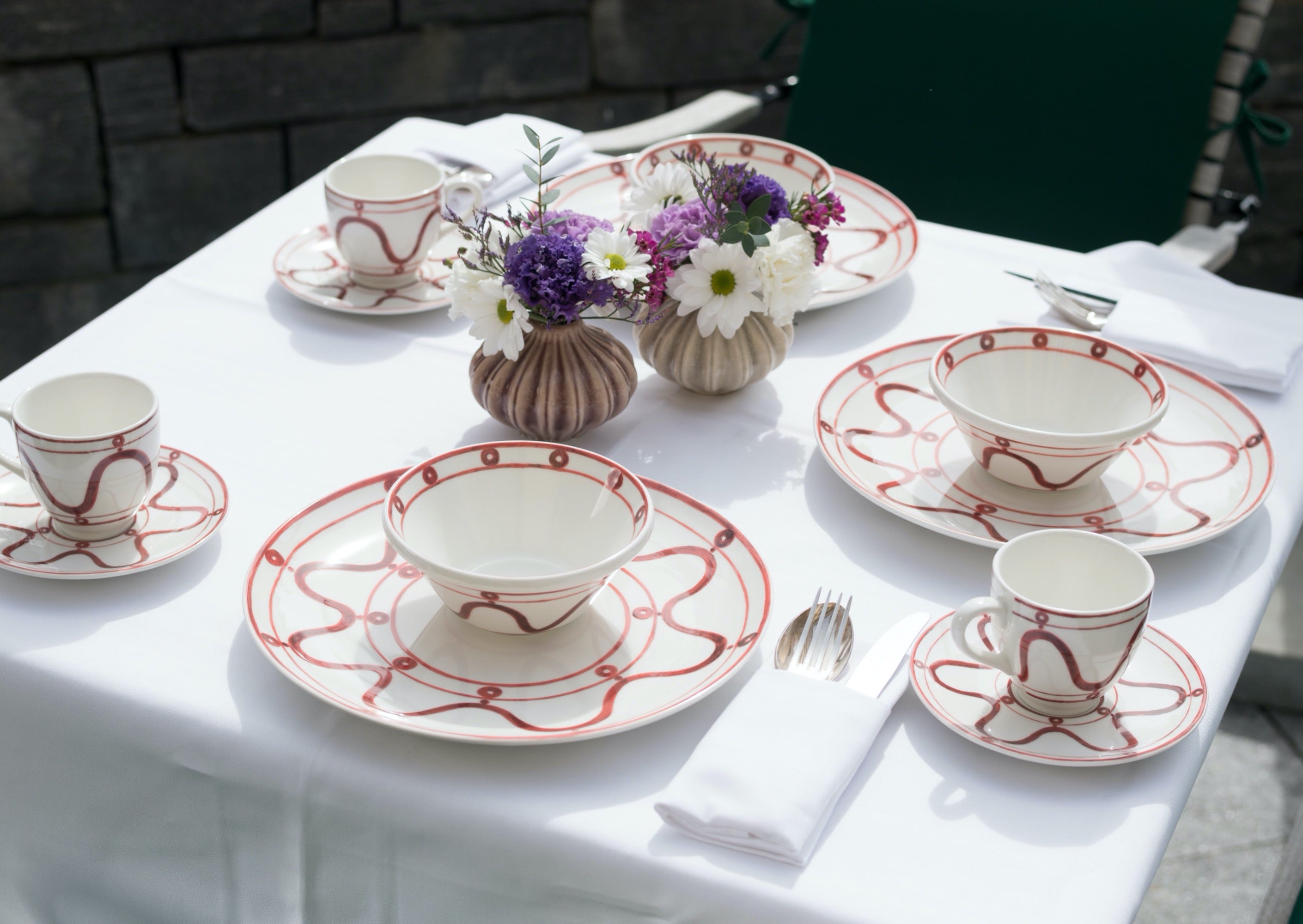 Themis Z espresso cup in fine porcelain adorned with hand-painted Serenity pattern. 100% handcrafted in Greece.