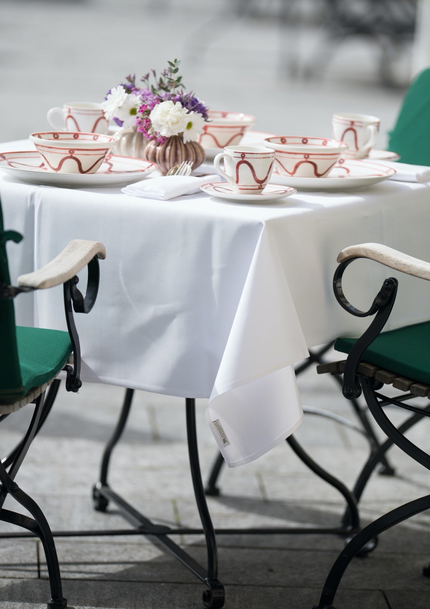 Themis Z espresso cup in fine porcelain adorned with hand-painted Serenity pattern. 100% handcrafted in Greece.