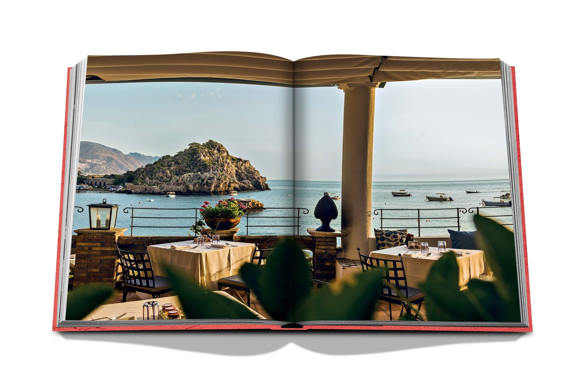 Assouline Villeggiatura: Italian Summer Vacation – Via Coquina